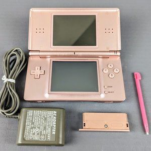 Nintendo DS Lite in Metallic Rose